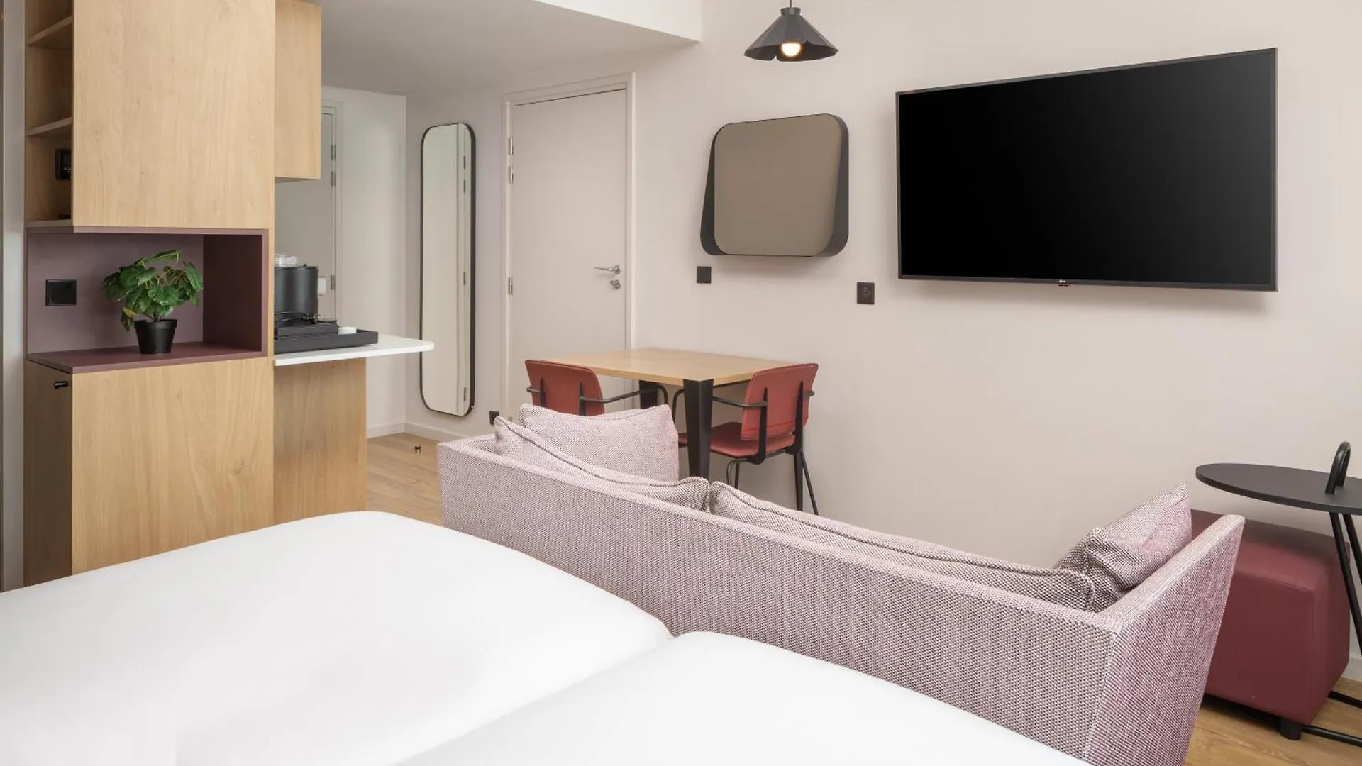 Hyatt House Paris Charles De Gaulle Airport Hotel Roissy-en-France 4*,